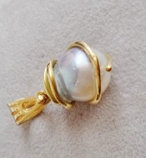 Perle Blanc Gris Rare Natural