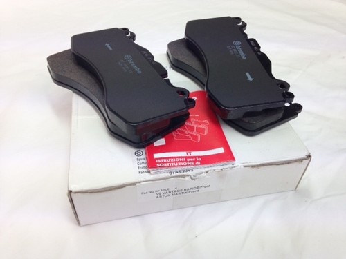 Aston martin plaquettes - aston, de