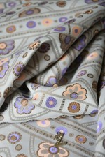 KENZO.Sublime jacquard soie polyester fleurs pois gris saumon  violet noisette. 