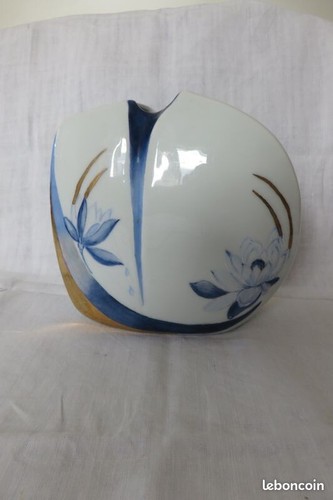 Grand vase porcelaine - , signé