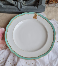 ANCIEN PLAT ROND  BLANC PORCELAINE DE PARIS MONOGRAMME LETTRES OR