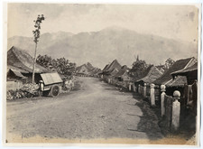 Woodbury and Page, Batavia, Java, Suasana Kampung Cimacan, di jalan antara Cianj
