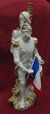 très grand magnifique statue