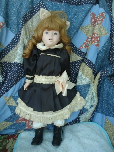Poupee porcelaine claudine - en,