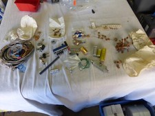 LOT DE MATERIEL ELECTRONIQUE RADIO  DIODES TRANSISTOR RESISTANCES ET AUTRES