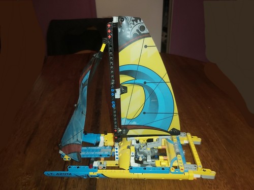 Vends catamaran lego 42074 - catamaran,