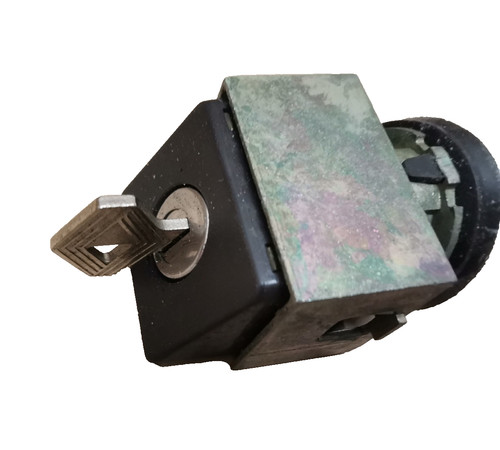 Bouton poussoir fermeture - bouton,