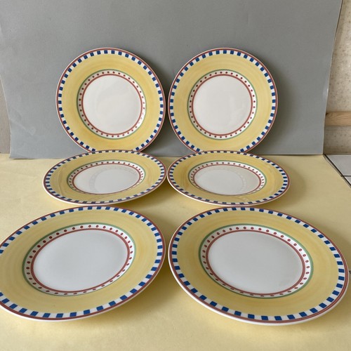 Lot assiettes à - 6,