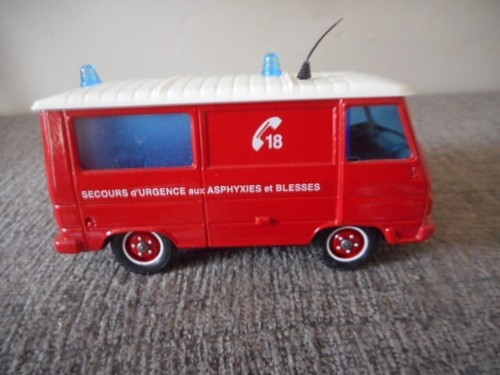 T24 camion pompiers peugeot - -,