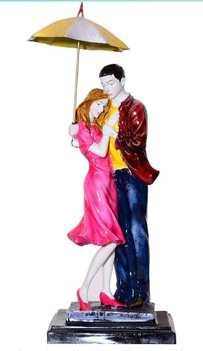 Romantic couple statue for - couple,