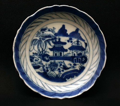 Chinese porcelain plate - ,