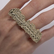 10K or Jaune Coupe Diamant Cène Deux Doigts Bague Toutes Tailles