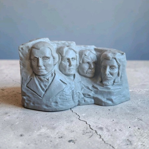 Sculpture bas relief mount - bas-relief, «