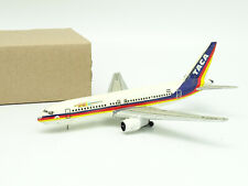 ERTL Métal Avion Airlines 1/400 - Boeing 737 TACA