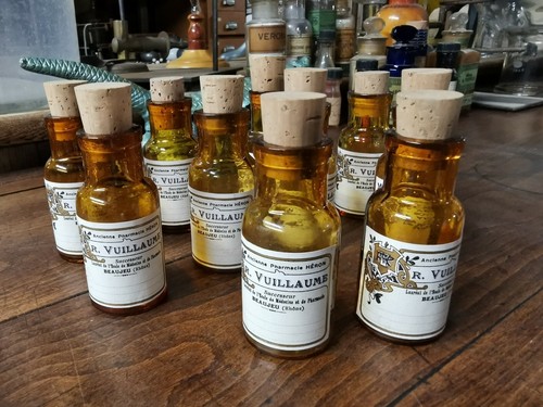 Flacons pharmacie anciens lot - pharmacie,