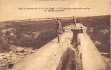 CPA 30 SUR LE SOMMET DU PONT