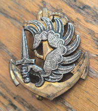 Insigne Béret Parachutistes des Troupes de Marines  /  Drago Paris G 1535  ))92