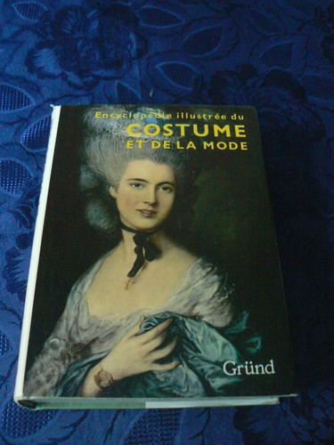 Rare encyclopedie costume - rare,