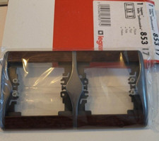 85317 LEGRAND SAGANE Double Plaque Horizontale  Xelio Palissandre réf  853 17