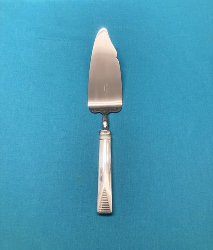 Pelle tarte coupante - pelle,