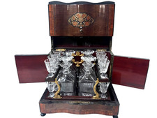 Cave A Liqueur Complète