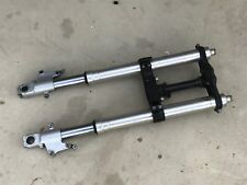 UNE FOURCHE AVANT SUSPENSION AVANT POUR MOTO APRILIA 1000 RST FUTURA 2001