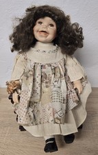 Poupée d'artiste poupée en