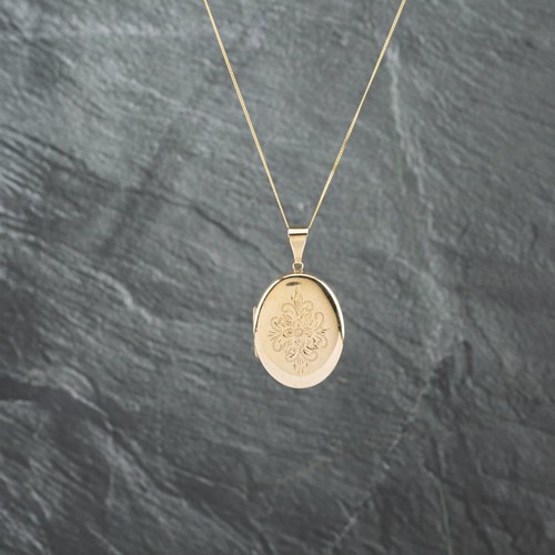 Pendentif médaillon ovale