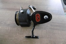 ancien moulinet de pêche BHV