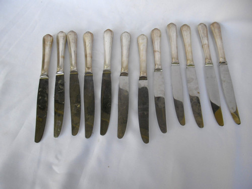 Couteaux metal argente - 12,