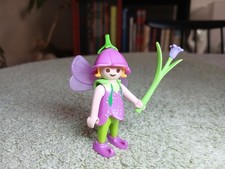 Fantasy PLAYMOBIL - Petite fée-lutin, ailes fleur lilas, robe et bonnet mauves