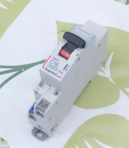 Legrand 067 83 - 4,