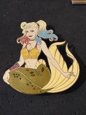 Pin’s DC COMICS version sirène de Harley Quinn