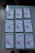 Lot de 9 lave mains ancien, serviettes brodées fleur superbe