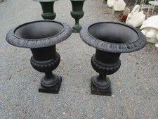 GRANDE PAIRE DE VASES MEDICIS