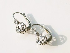 Belles boucles oreilles - belles,