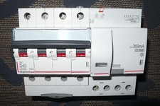 Legrand disjoncteur 408121 - legrand,