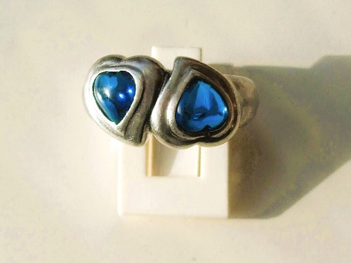 Tres belle bague yves saint - bague,