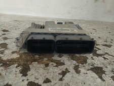 Calculateur moteur OPEL ZAFIRA B PHASE 1 0281012710