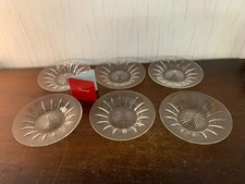 6 assiettes taillée en