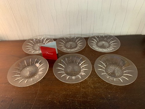 Assiettes taillée en - taillée,