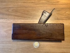 outils anciens, old tool, beau rabot bois, lame estampillée Peugeot fréres...