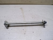 Axe roue arriere - de,