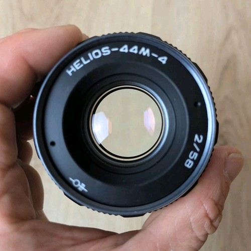 Helios 44m 58mm 2 - 58mm, f/2