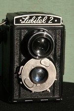 ancien appareil photo argentique Lubitel 2 , made in USSR. **