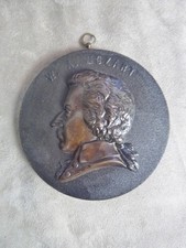 MEDAILLON ancien, en bois