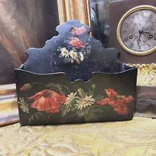 ancien tri courrier classeur mural XIXe papier maché decor de coquelicots pavots