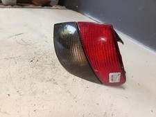 Feu arriere principal droit