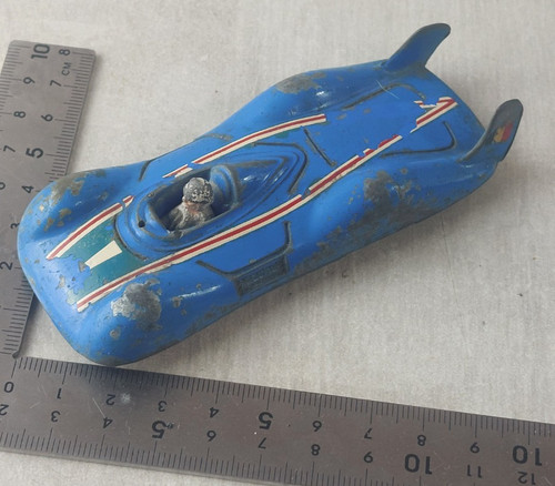 Ancienne petite voiture