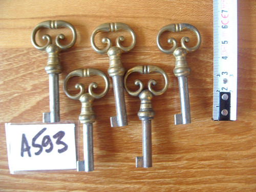 Lot a593 clé clés - a593, clefs